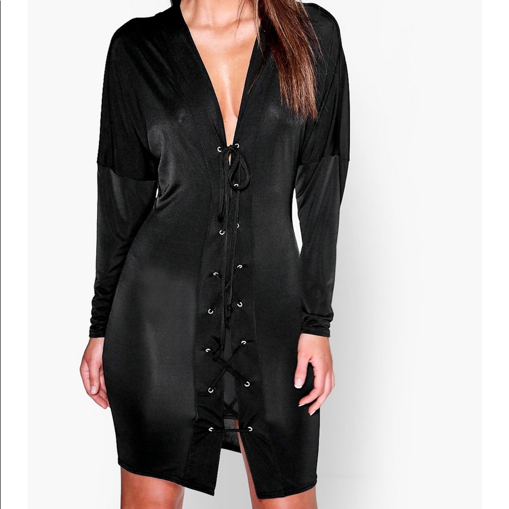 NWT Boohoo Millie Slinky Lace Up Batwing Bodycon